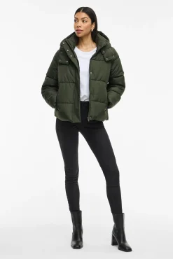 Abrigo acolchado con capucha