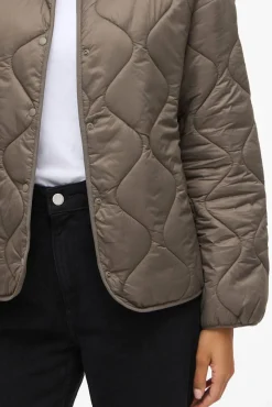 Abrigo acolchado ultraligero