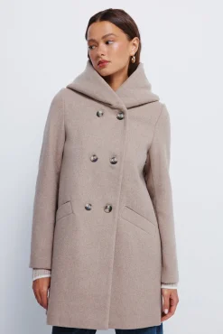 Abrigo botones capucha