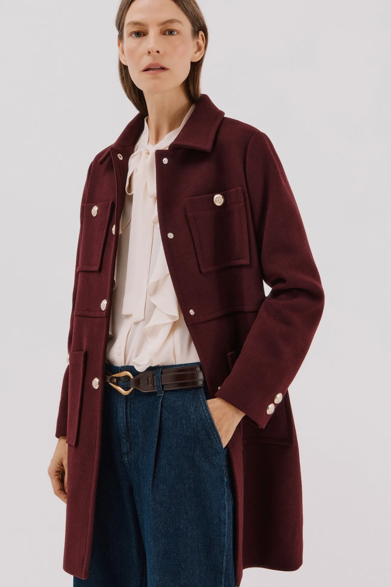 Abrigo botones dorados