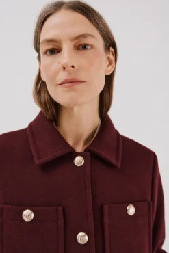 Abrigo botones dorados