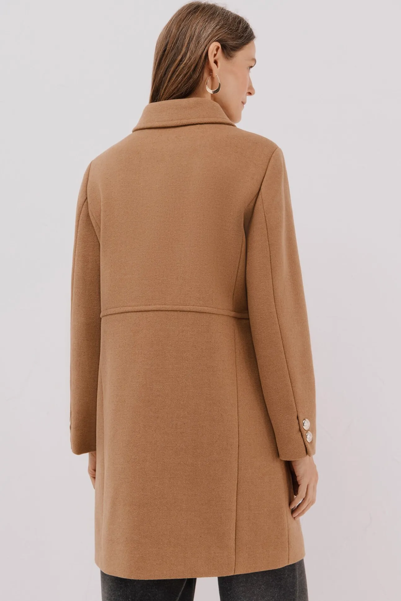 Abrigo botones dorados