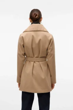 Abrigo corto de paño