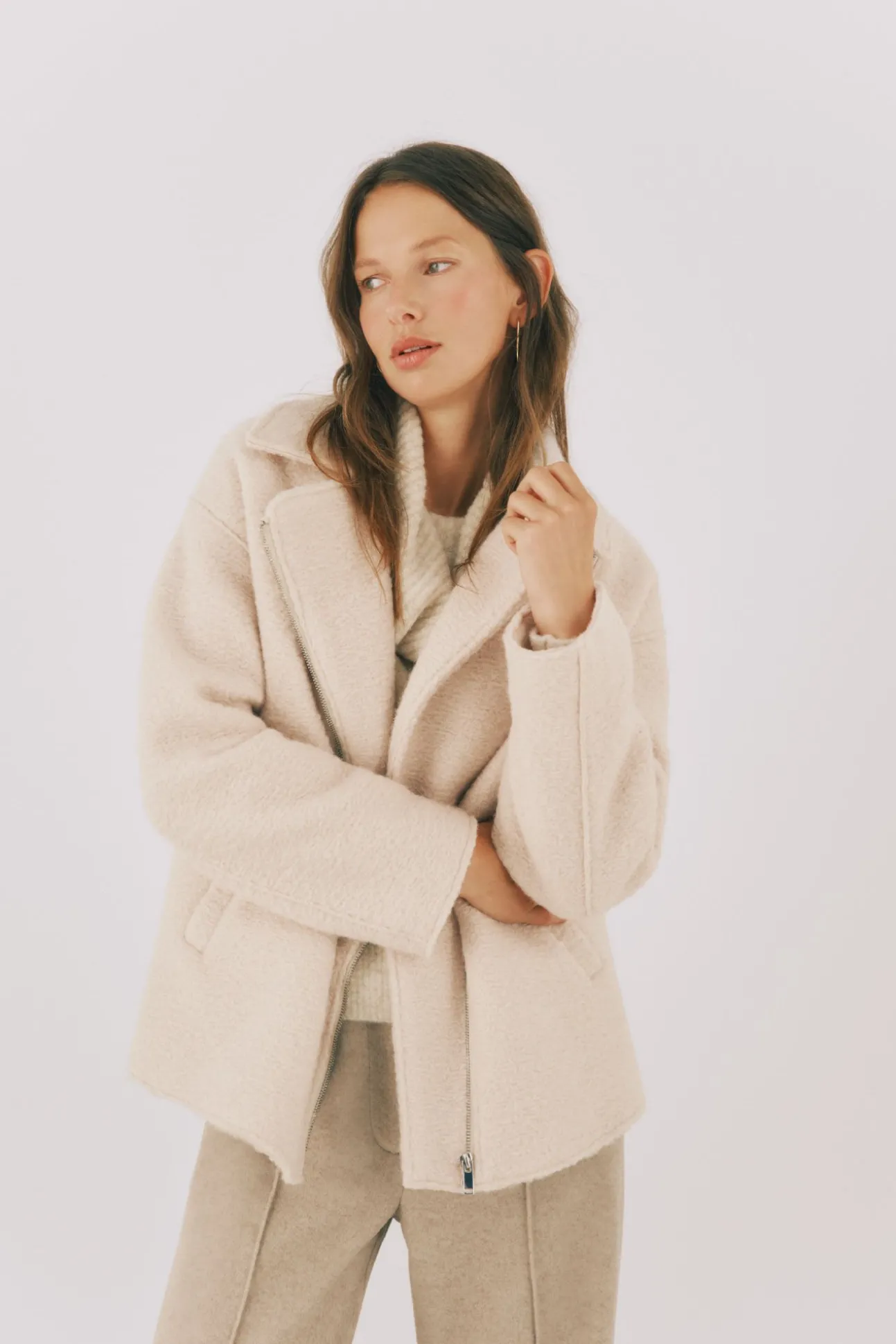 Abrigo corto silueta biker