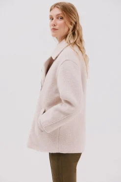 Abrigo corto silueta biker