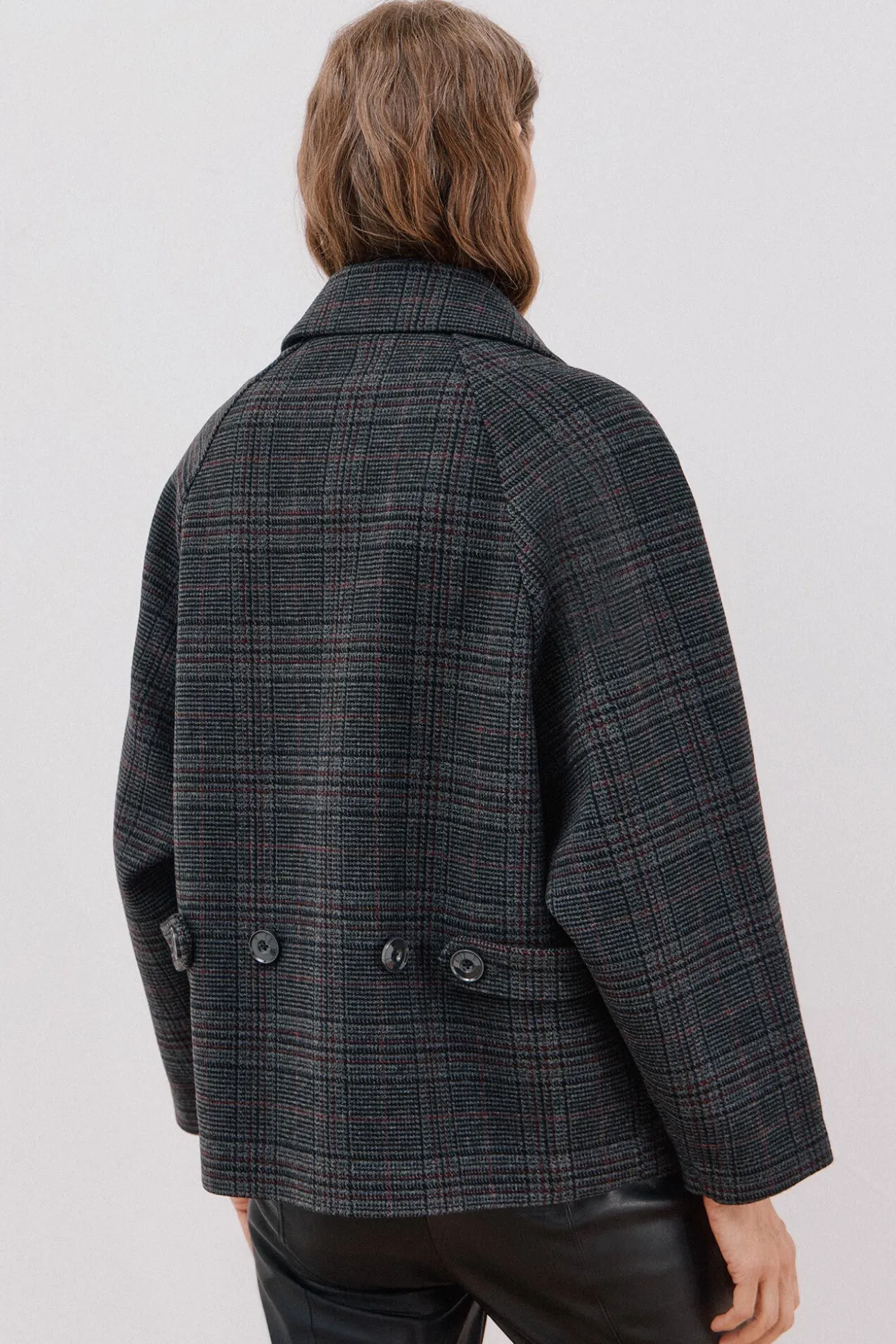 Abrigo corto tejido cuadros