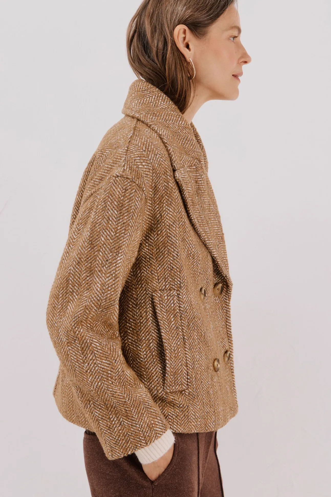 Abrigo corto tejido estructura