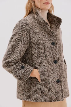 Abrigo corto tejido estructura