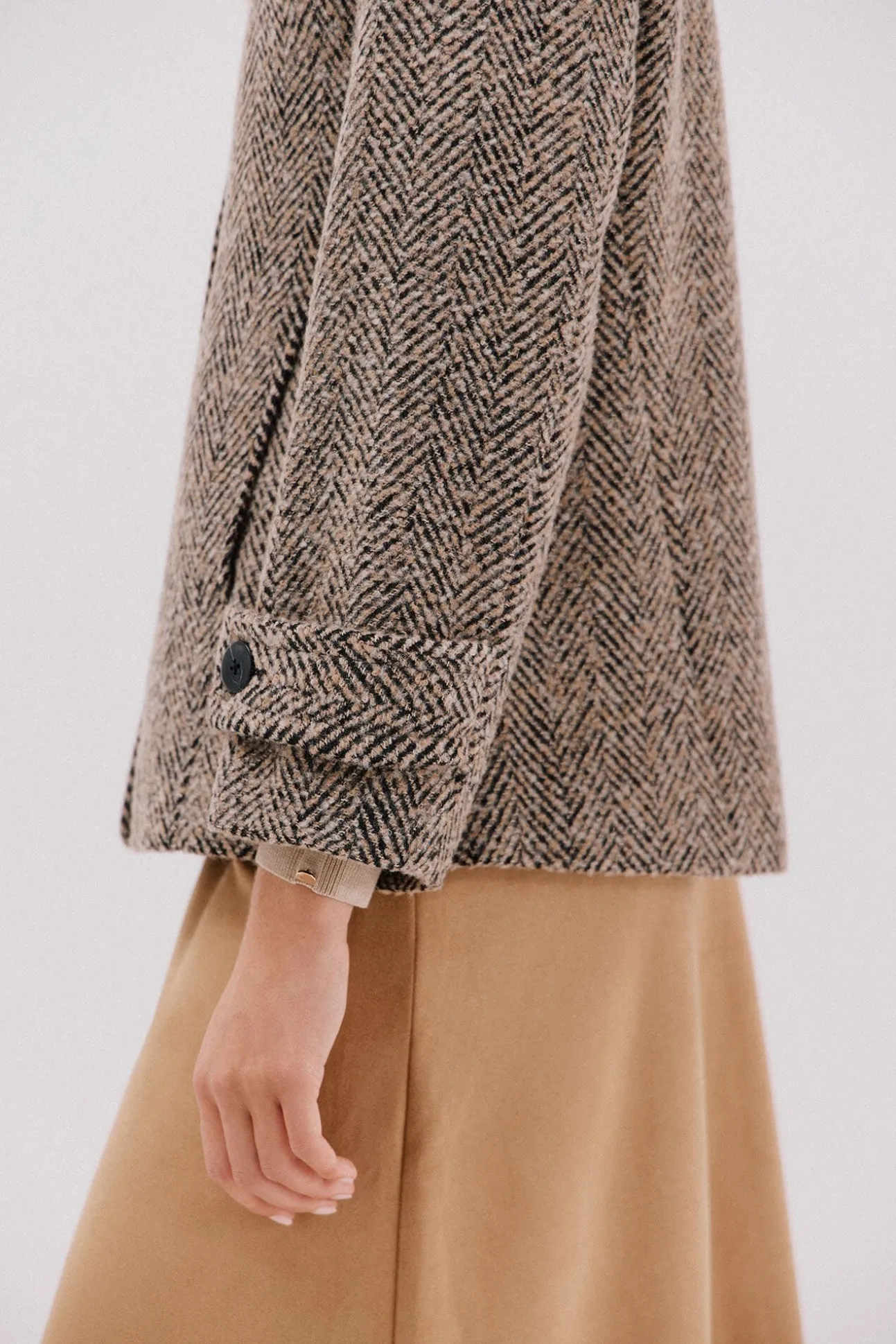 Abrigo corto tejido estructura