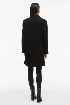 Abrigo de paño con solapas