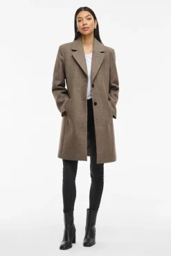 Abrigo de paño con solapas