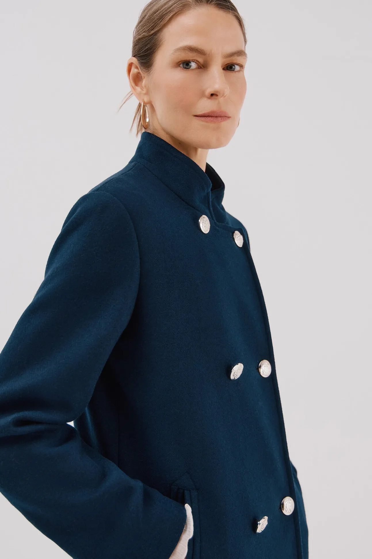 Abrigo doble cruce botón dorado