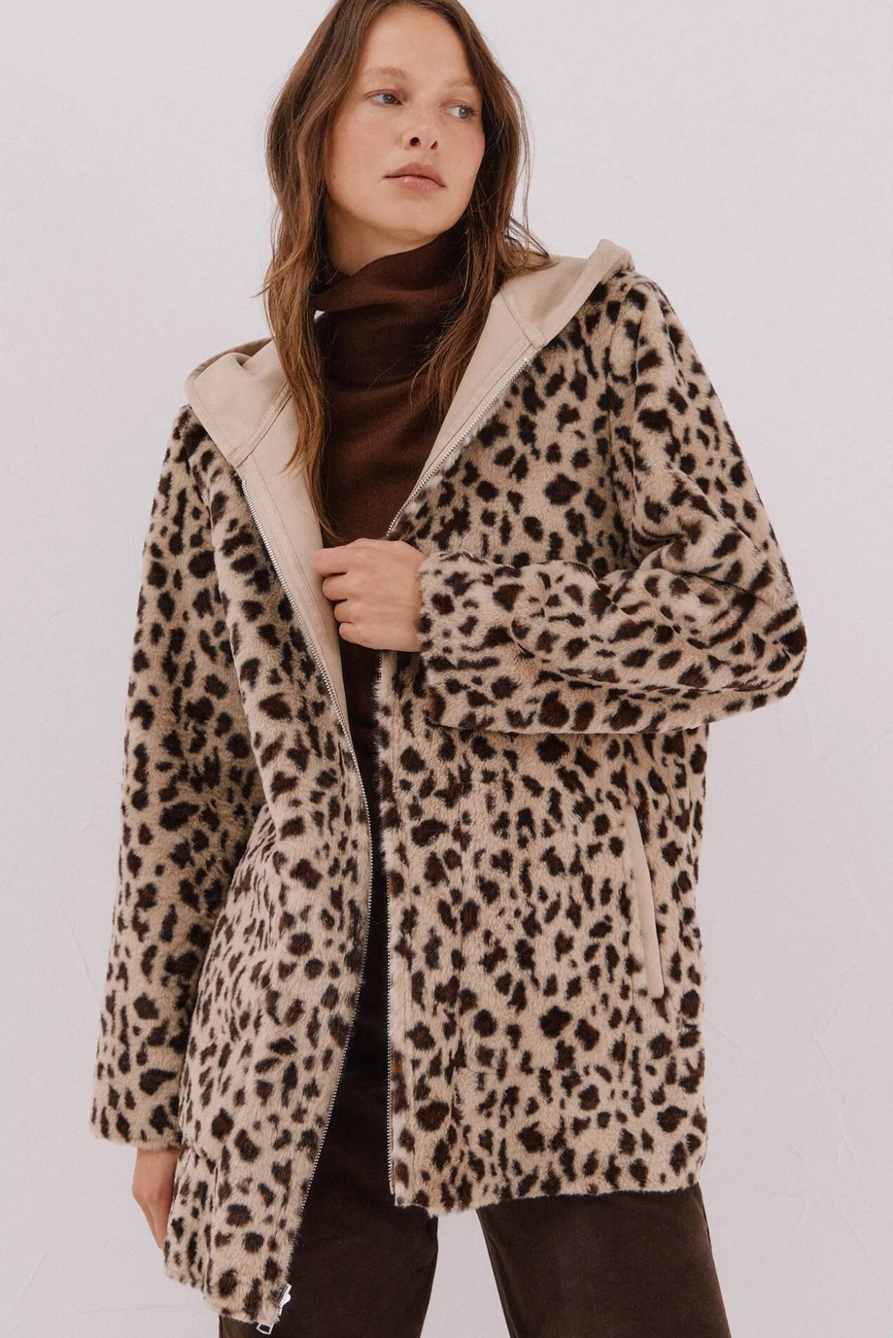 Abrigo efecto doble faz reversible