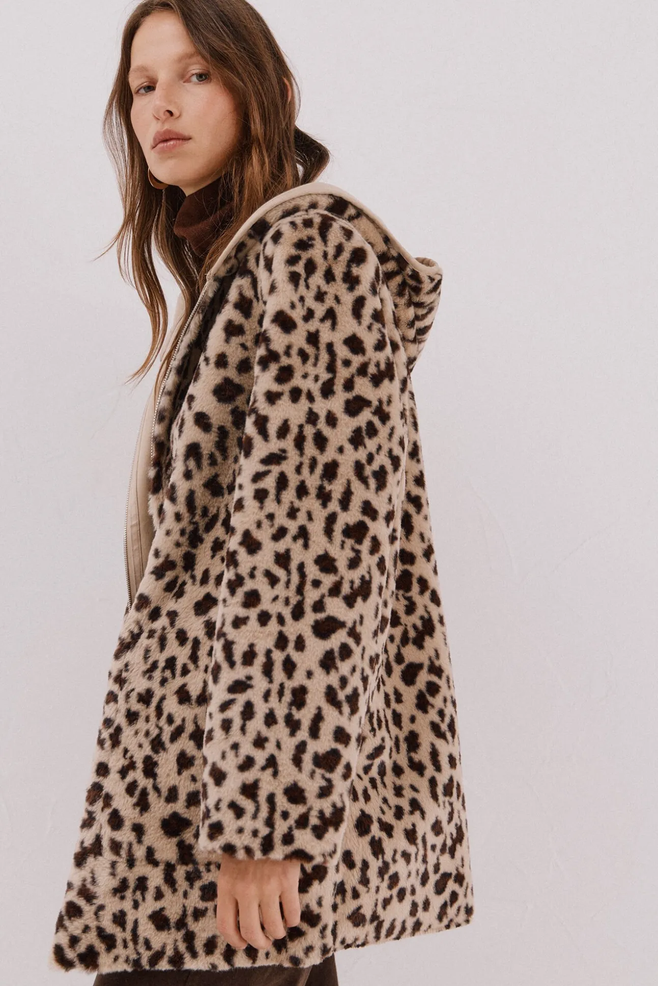 Abrigo efecto doble faz reversible