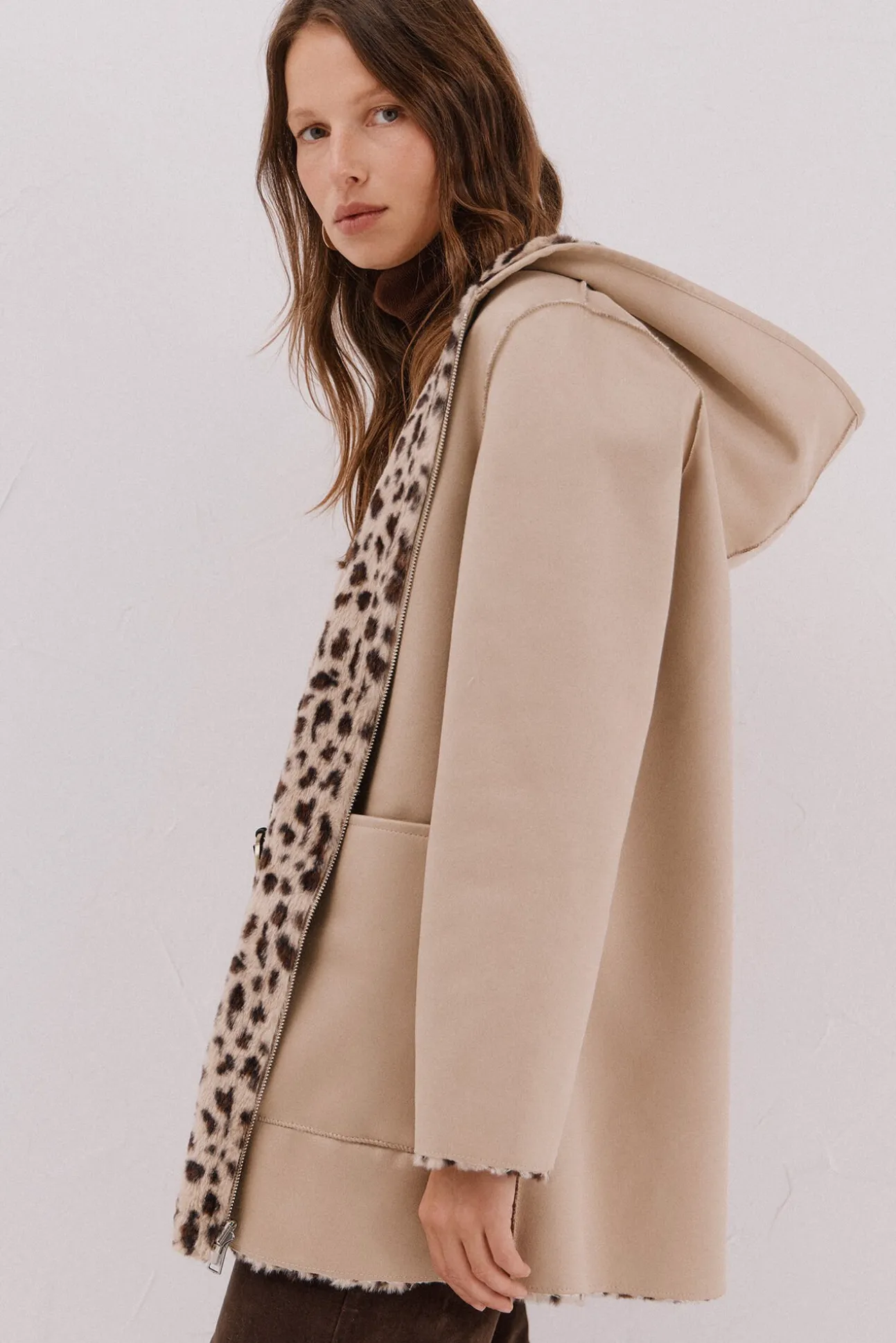 Abrigo efecto doble faz reversible