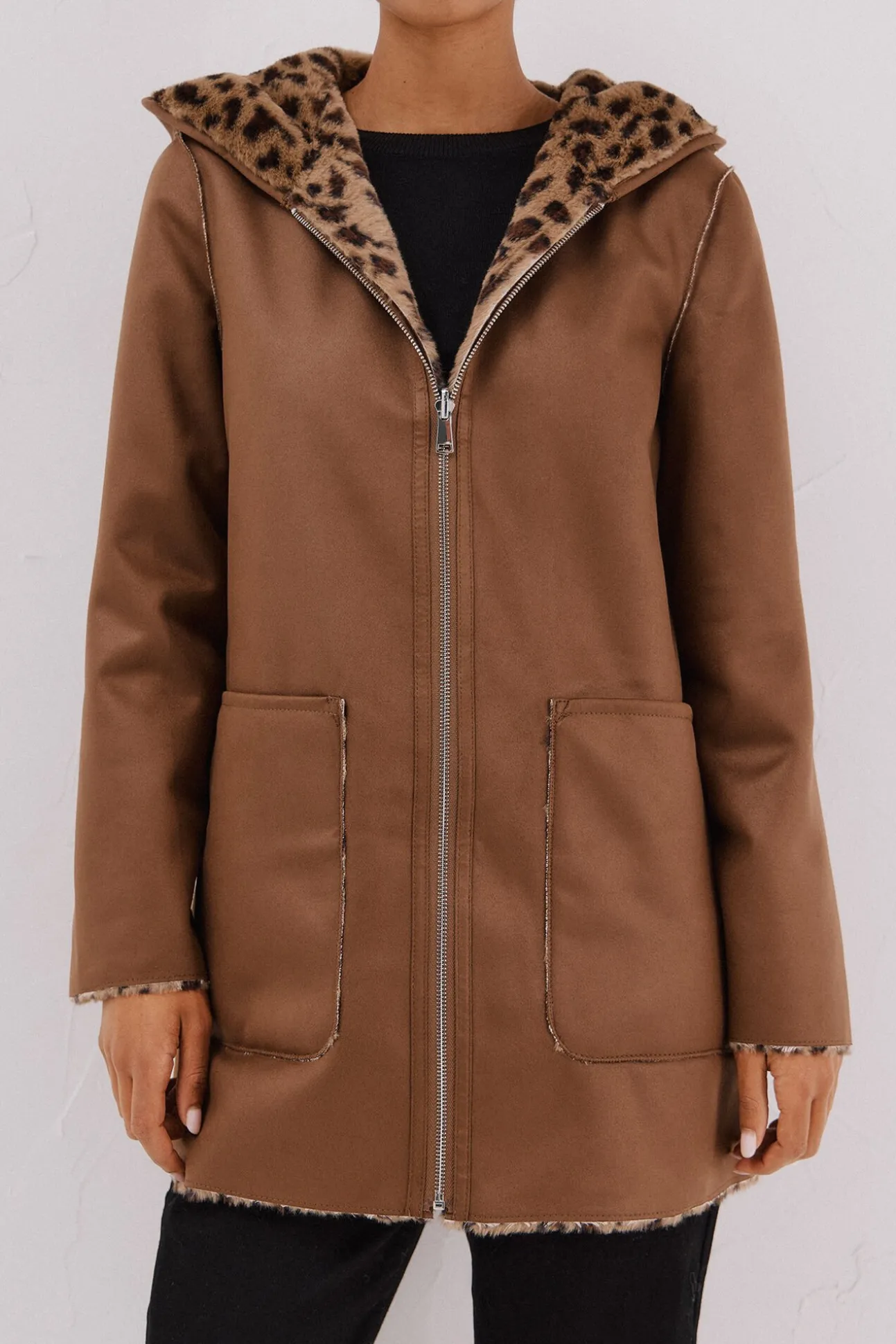 Abrigo efecto doble faz reversible