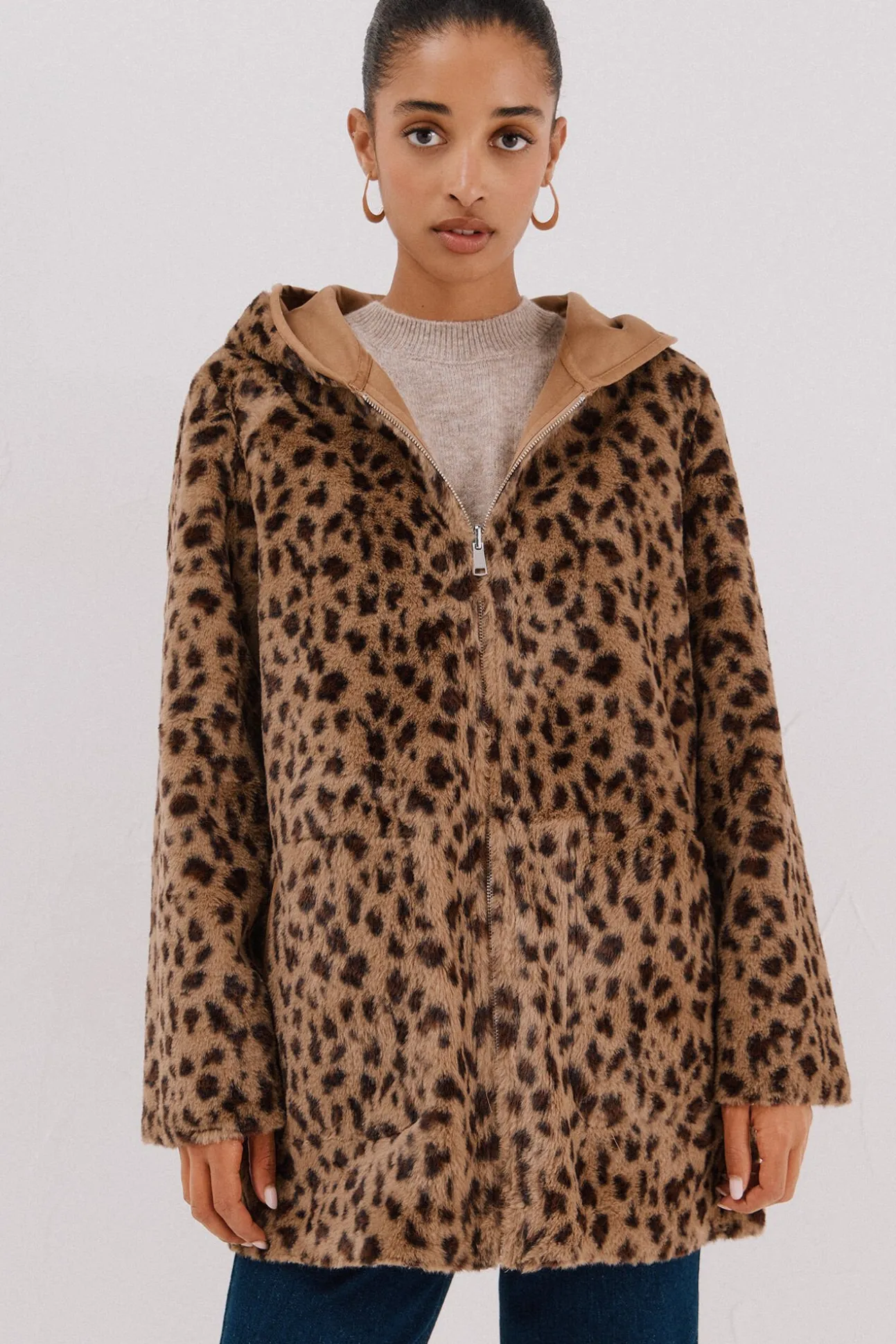 Abrigo efecto doble faz reversible