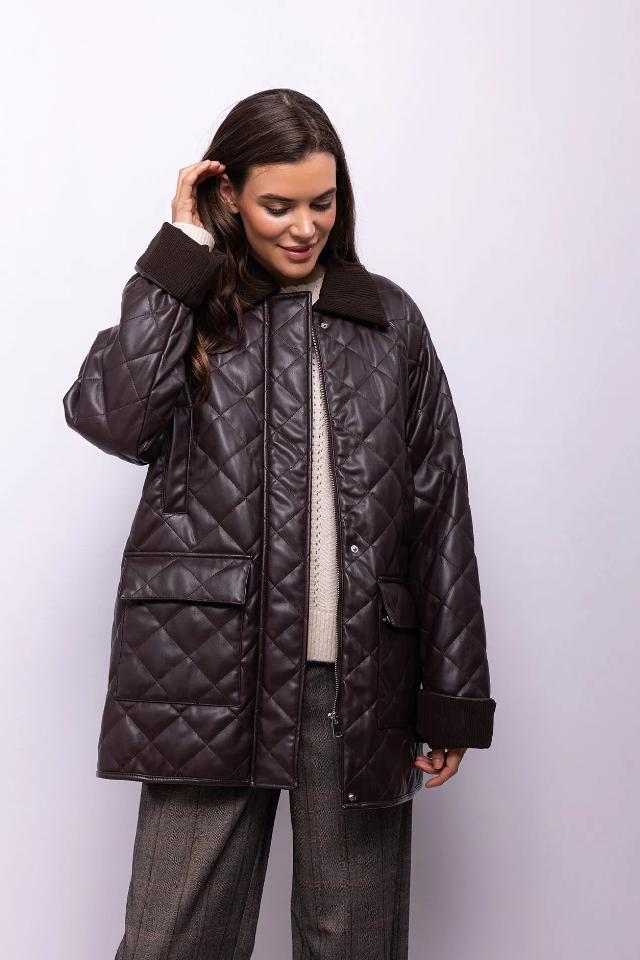 Abrigo efecto piel acolchado