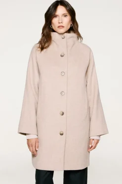 Abrigo lana cuello chimenea.