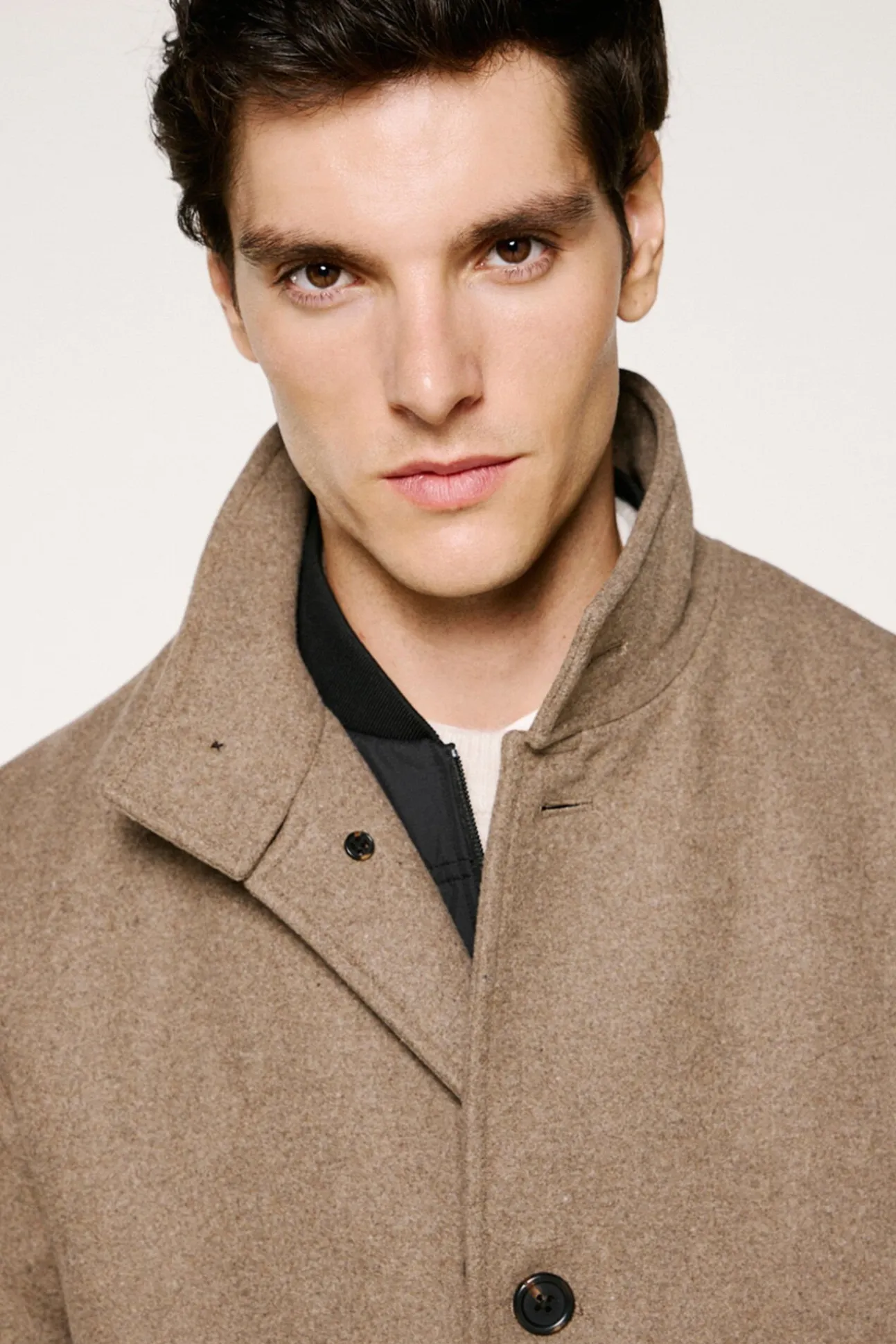 Abrigo lana cuello chimenea