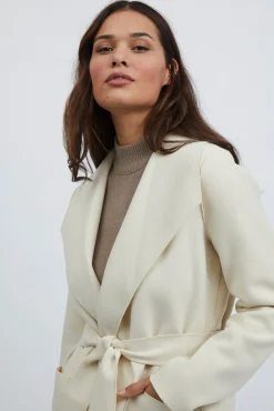 Abrigo largo anudado