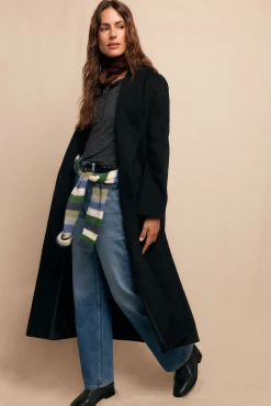 Abrigo largo con cuello esmoquín