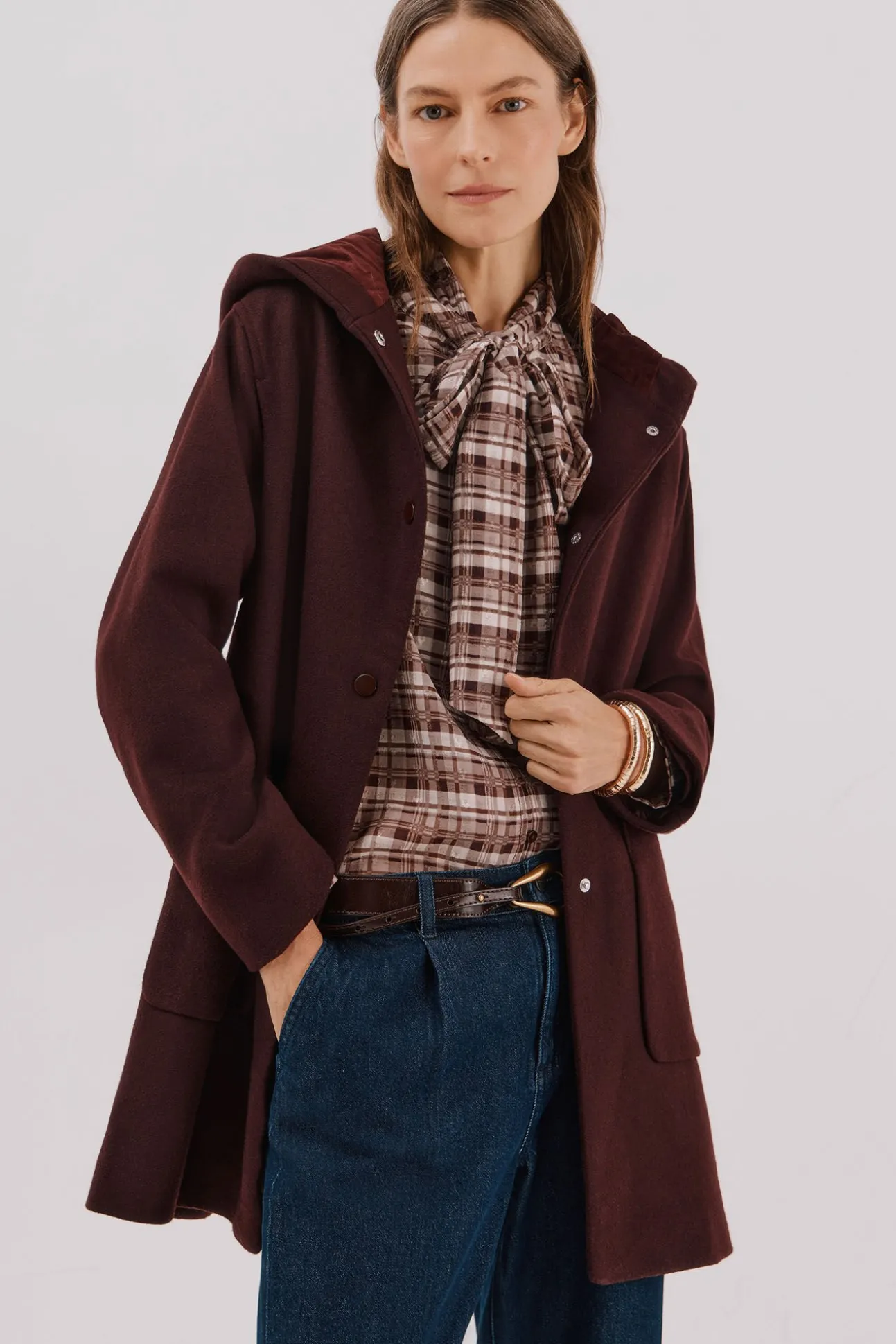 Abrigo paño capucha