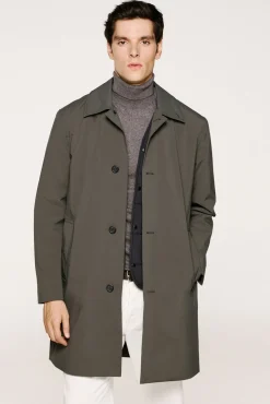 Abrigo técnico resistente al agua con chaleco desmontable