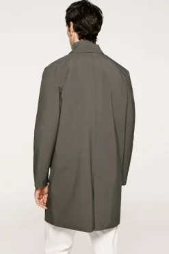 Abrigo técnico resistente al agua con chaleco desmontable