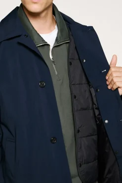 Abrigo técnico resistente al agua con chaleco desmontable