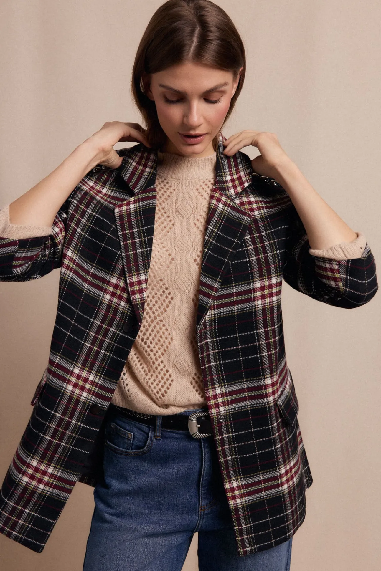 Americana cuadros con tachas