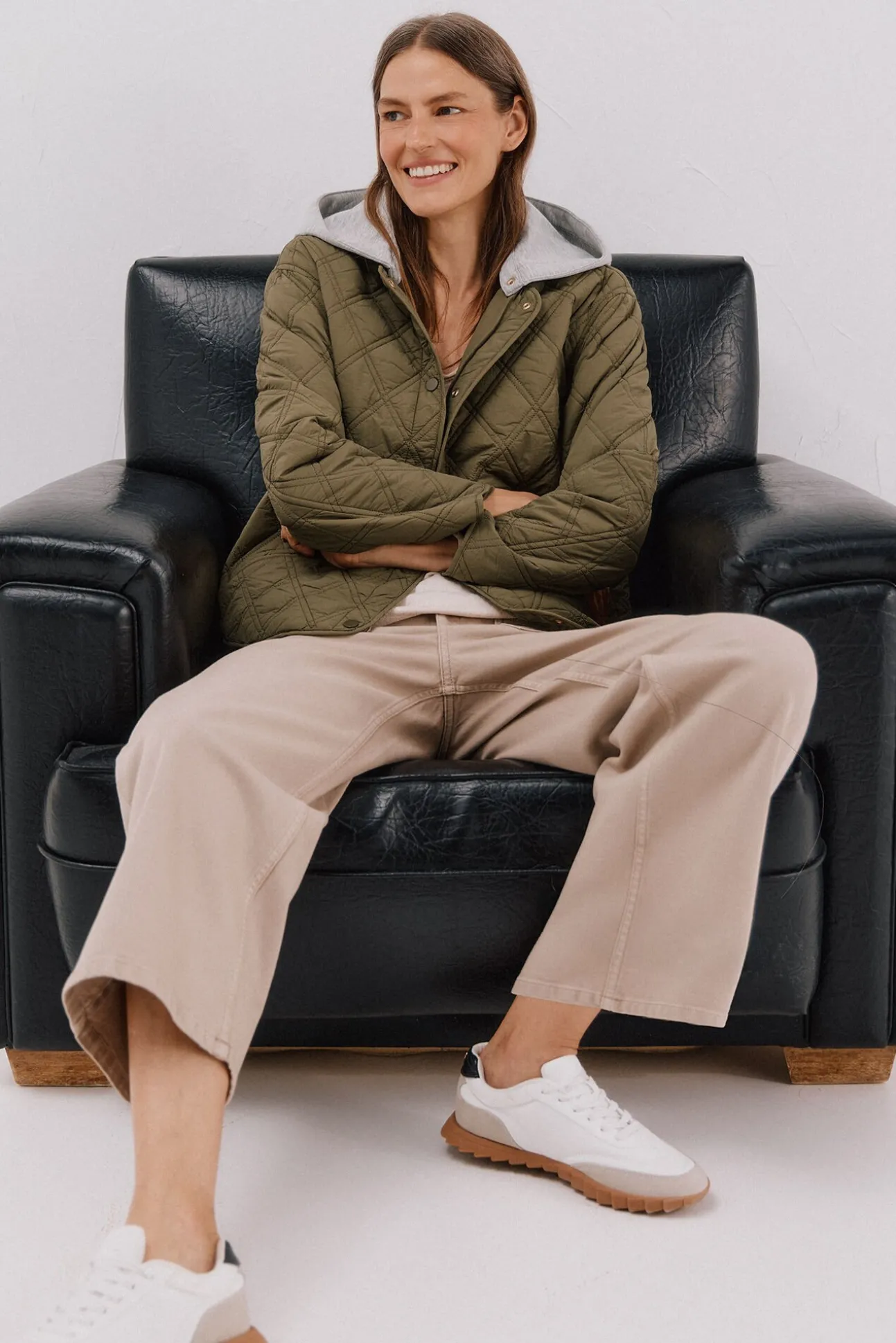 Anorak corto capucha sudadera