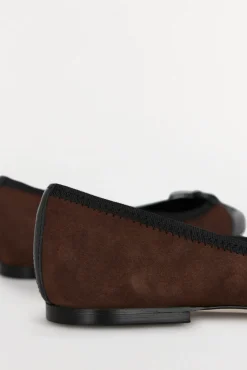 Bailarina de piel con puntera de logo