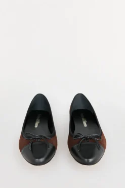 Bailarina de piel con puntera de logo