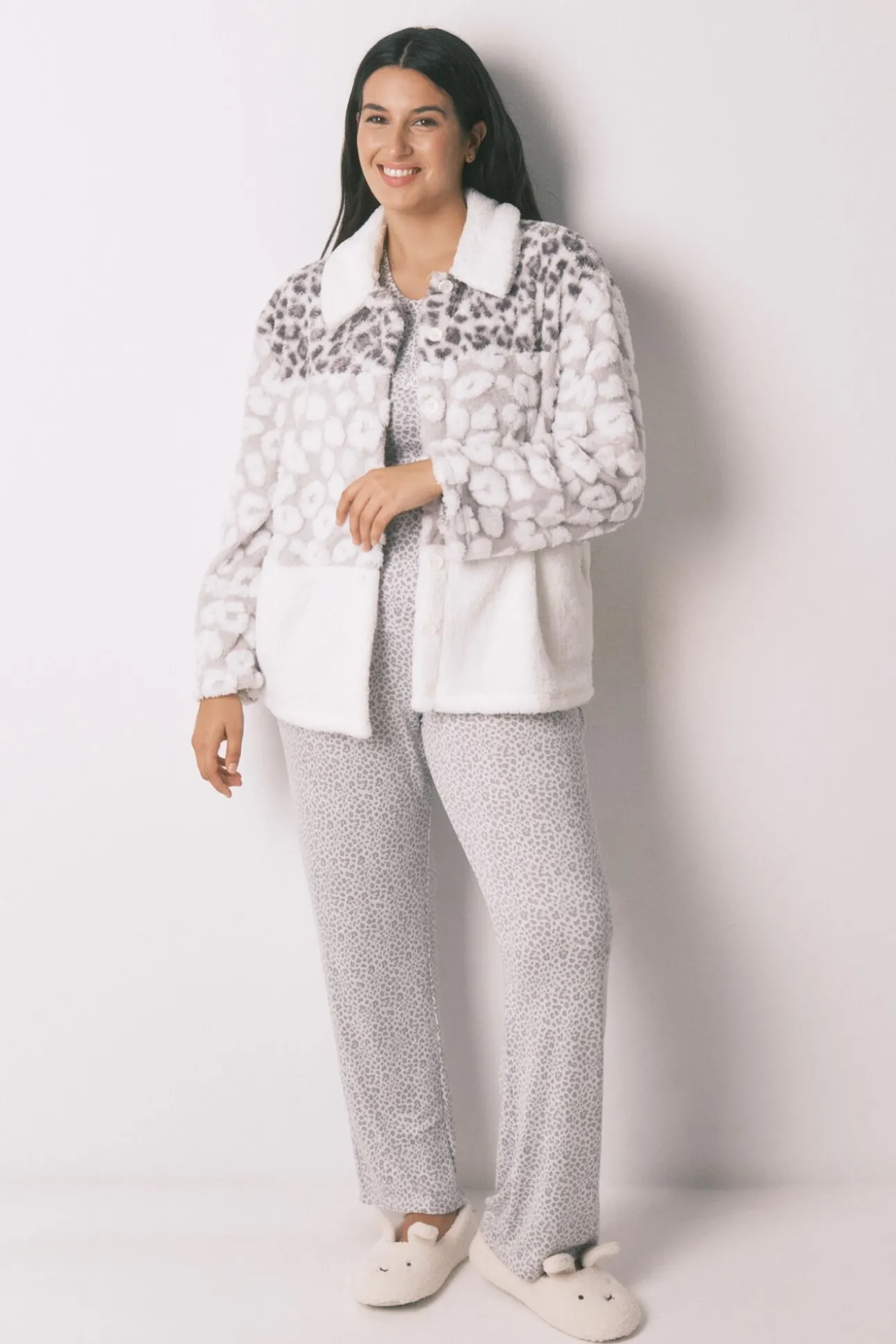 Bata corta borrego animal print tricolor