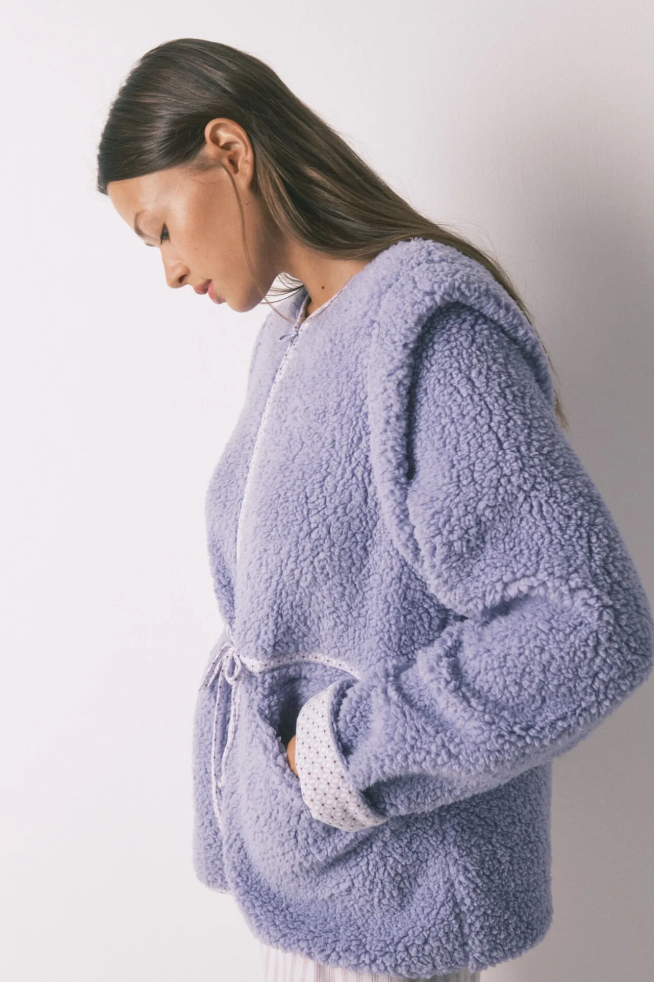 Bata corta borreguito lila