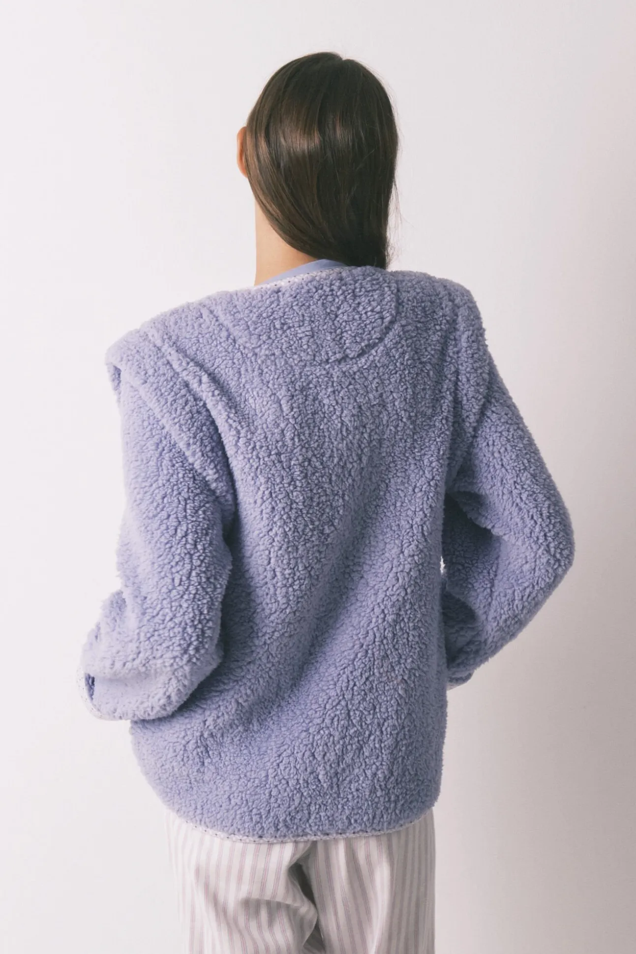 Bata corta borreguito lila