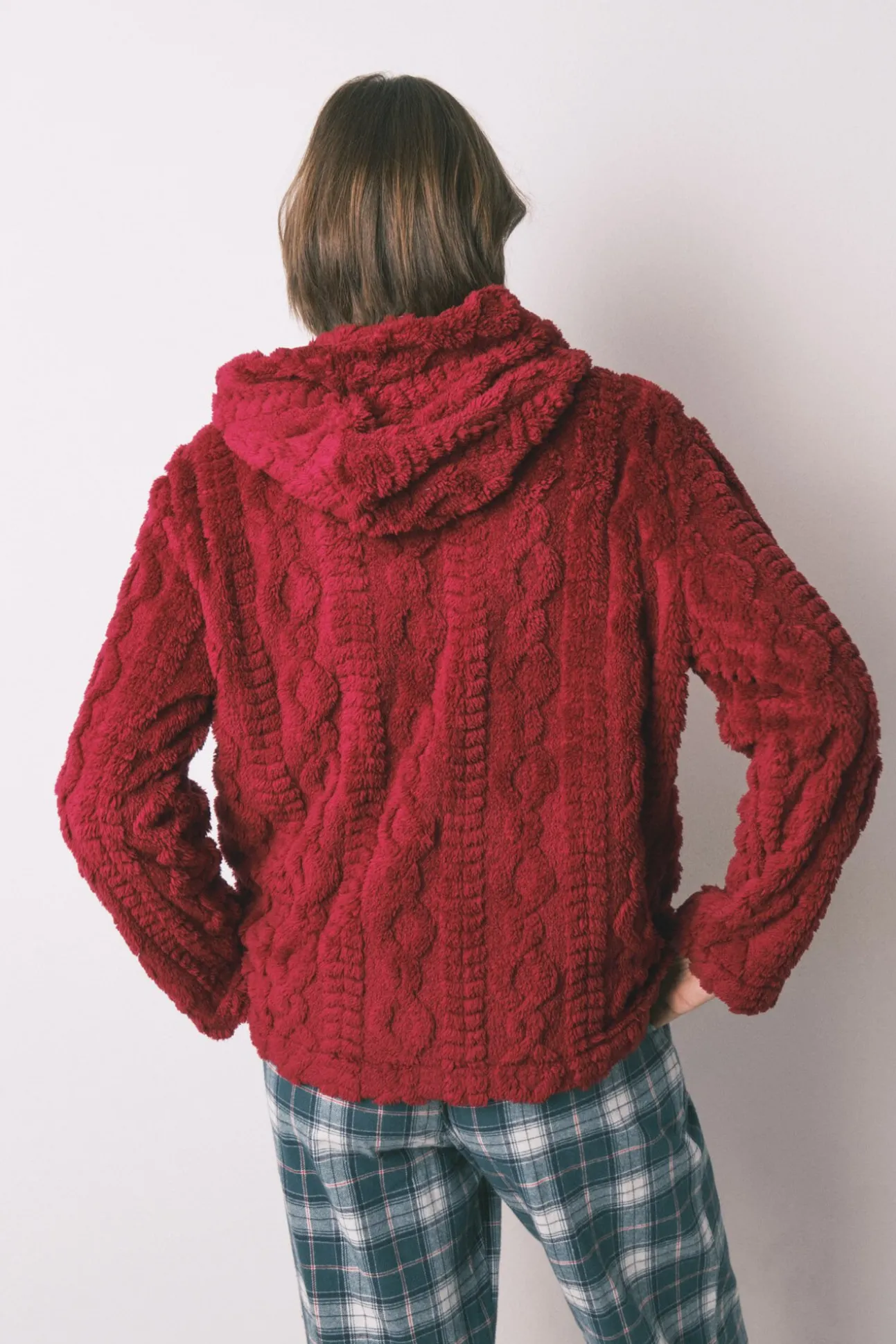 Bata corta capucha polar suave rojo