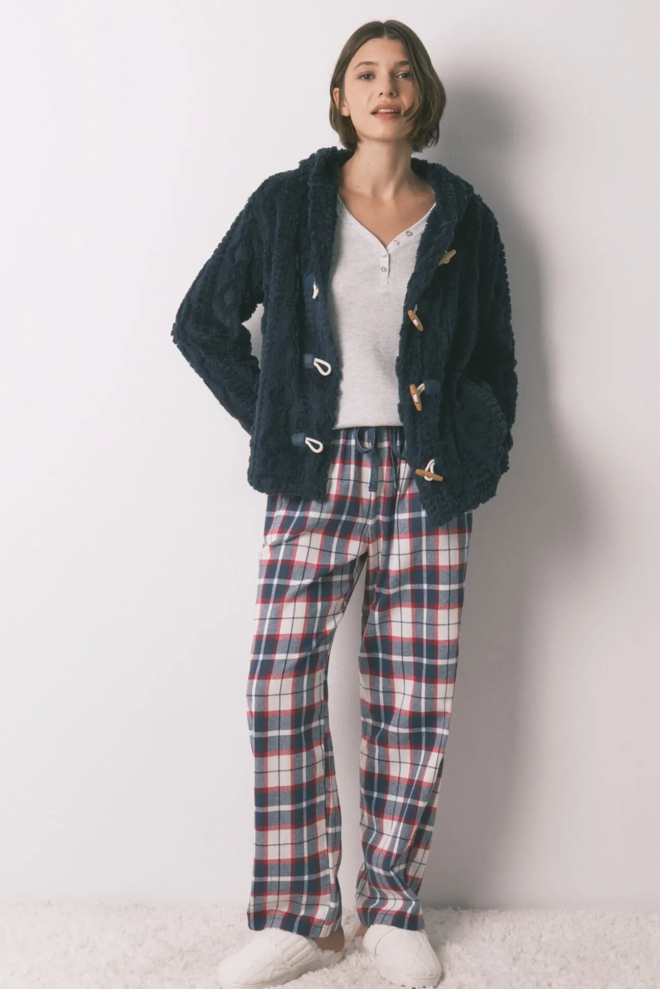 Bata corta capucha polar suave azul