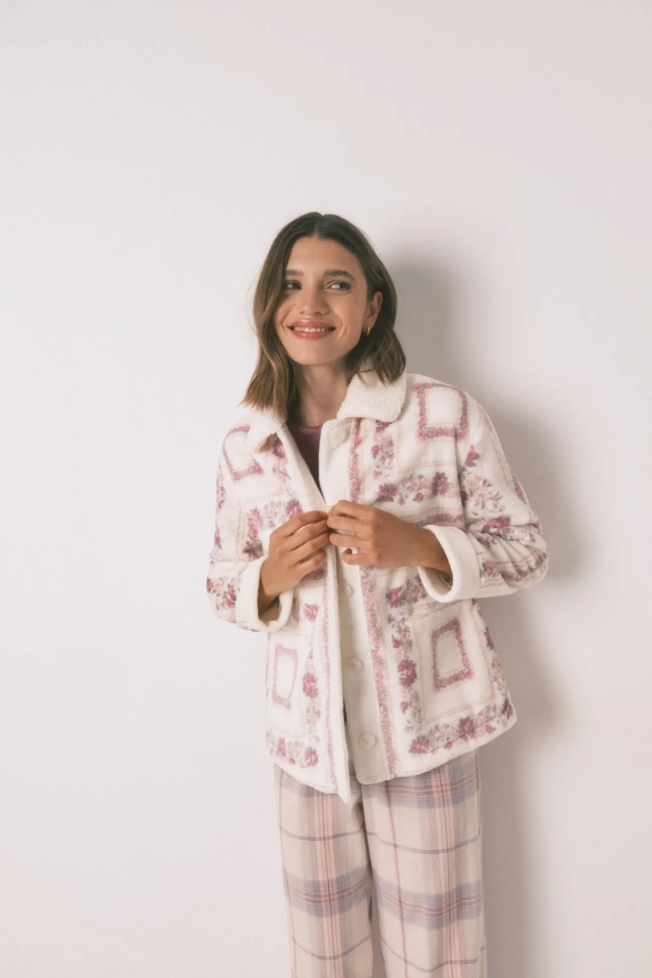 Bata corta polar rosa