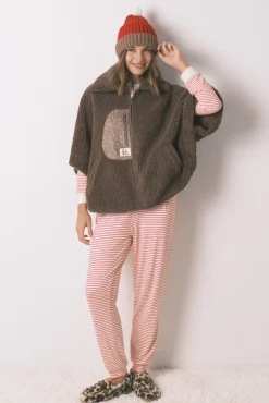 Bata corta poncho borreguito marrón Snoopy