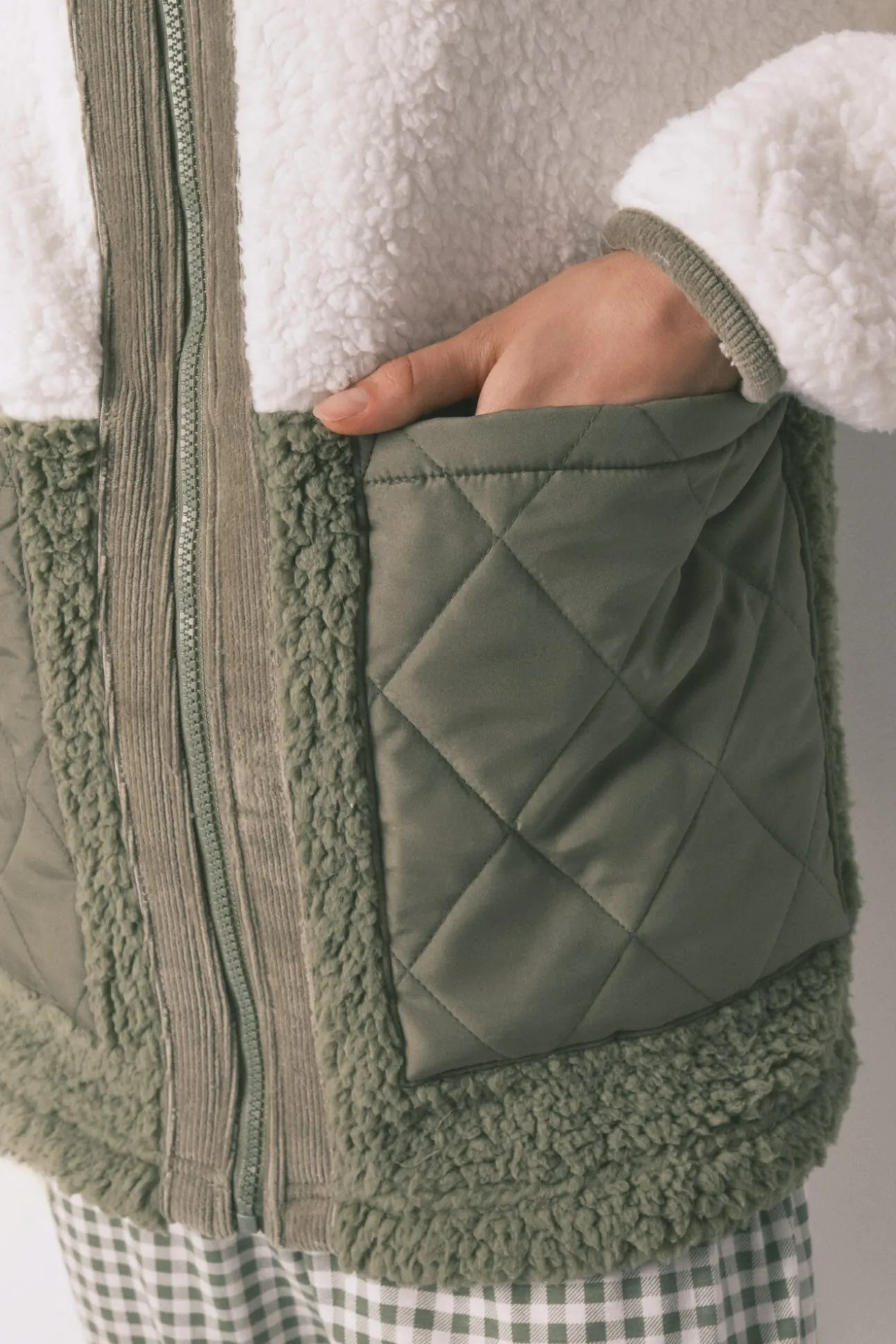 Bata midi borreguito block verde