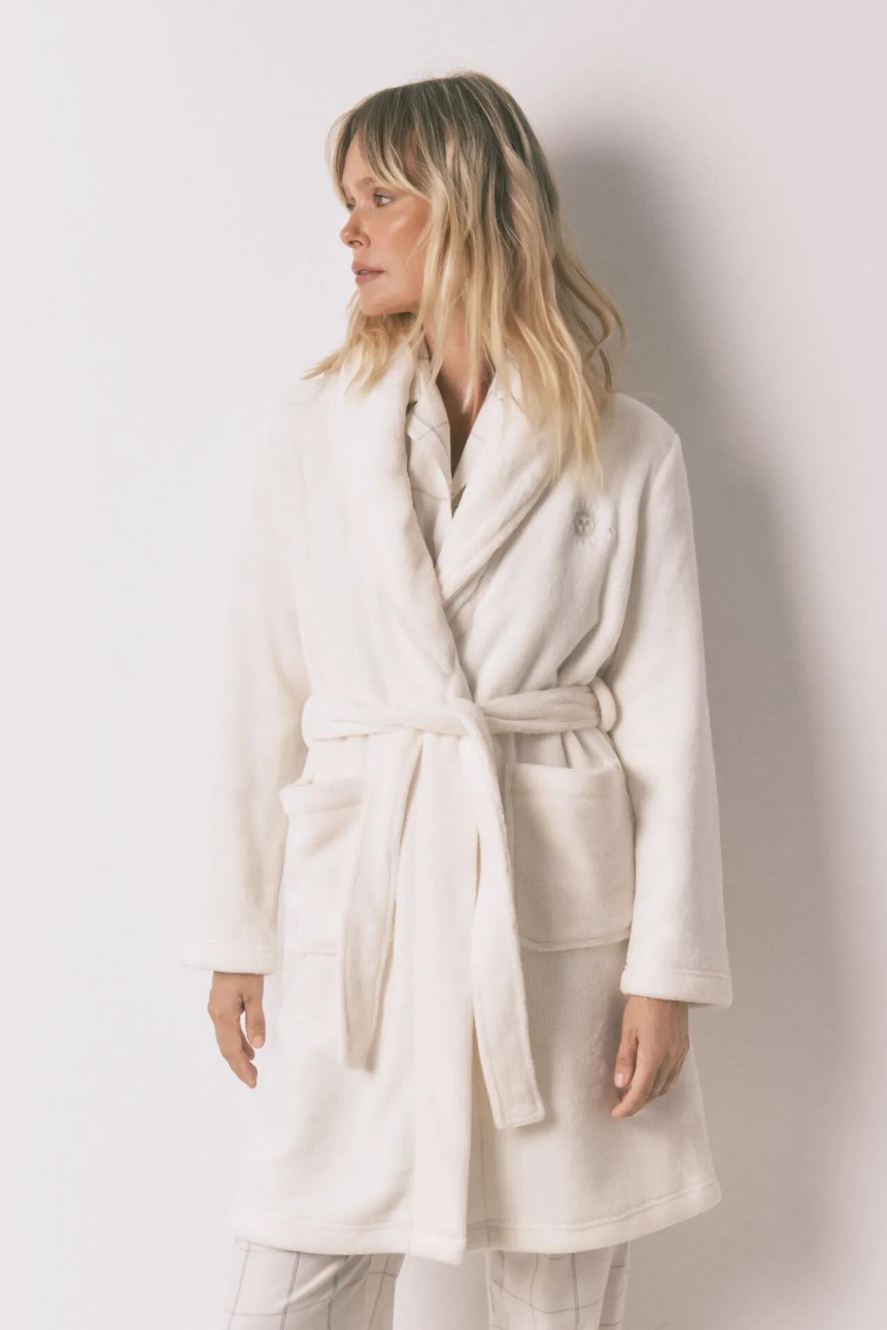 Bata midi polar aterciopelado blanco