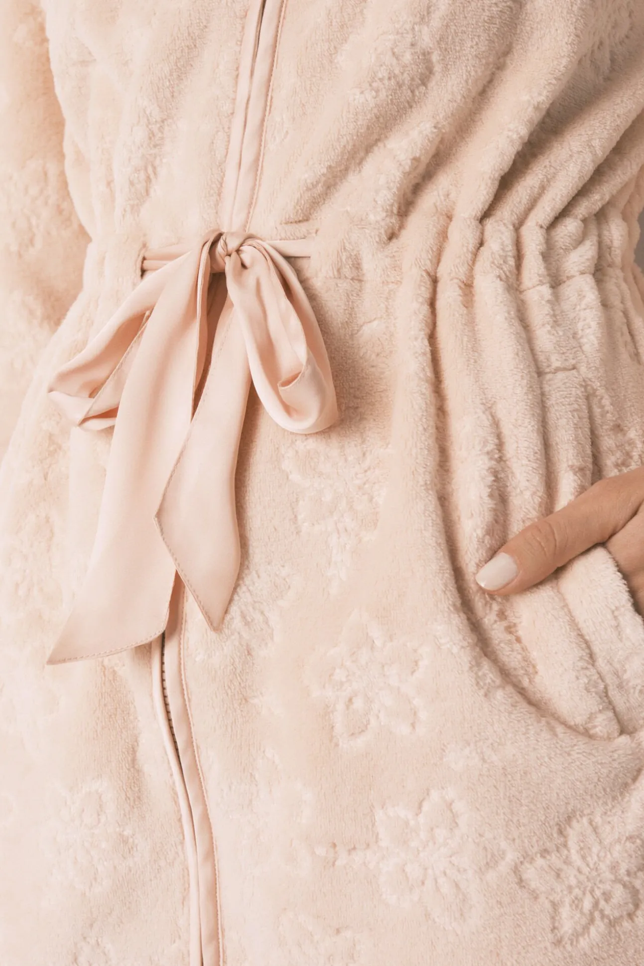 Bata midi polar flores naranja