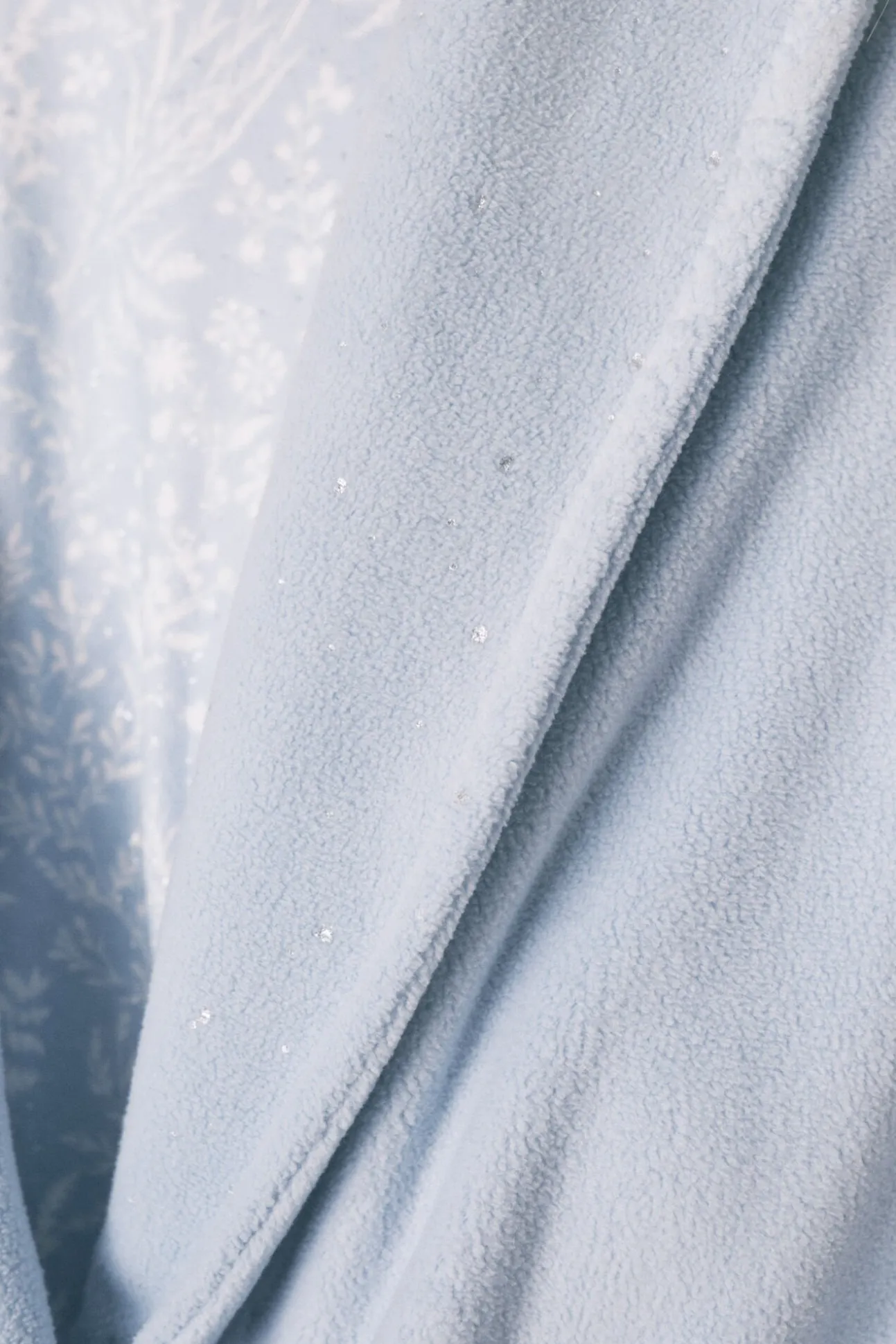 Bata midi terciopelo azul brillos