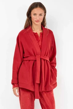 Bata pelo color rojo