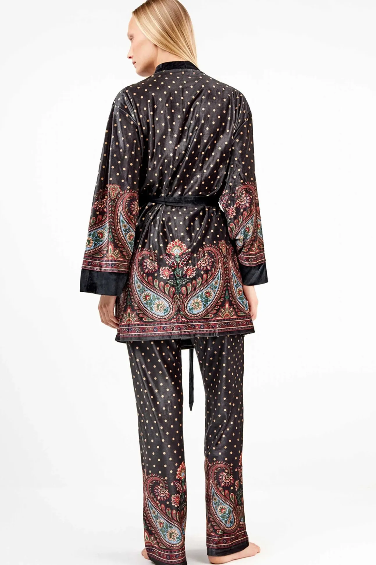 Bata tipo kimono terciopelo