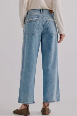 Berta. Vaqueros deshilachados