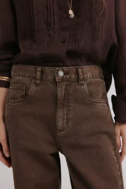 Beth. Vaqueros efecto lavado