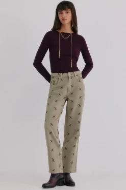 Bettina. Vaqueros bordados